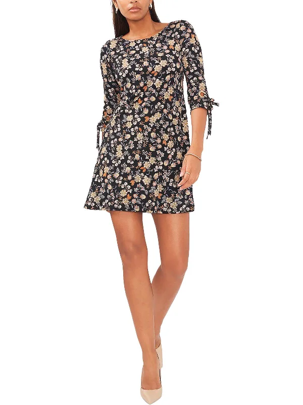 mini dress with shirred waist-Petites Womens Printed Mini Shift Dress