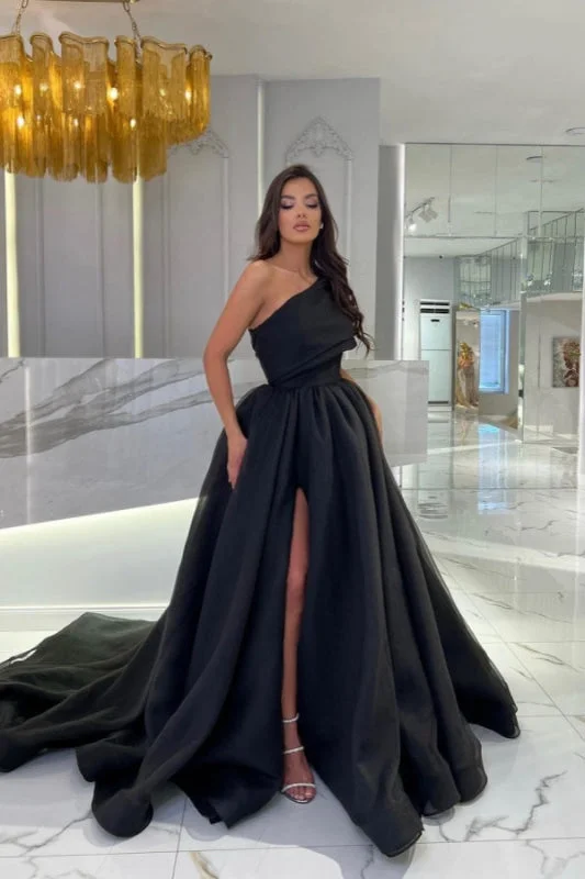 scalloped hem evening gown-Black A-Line Prom Dress One Shoulder Long Sleeveless with Split