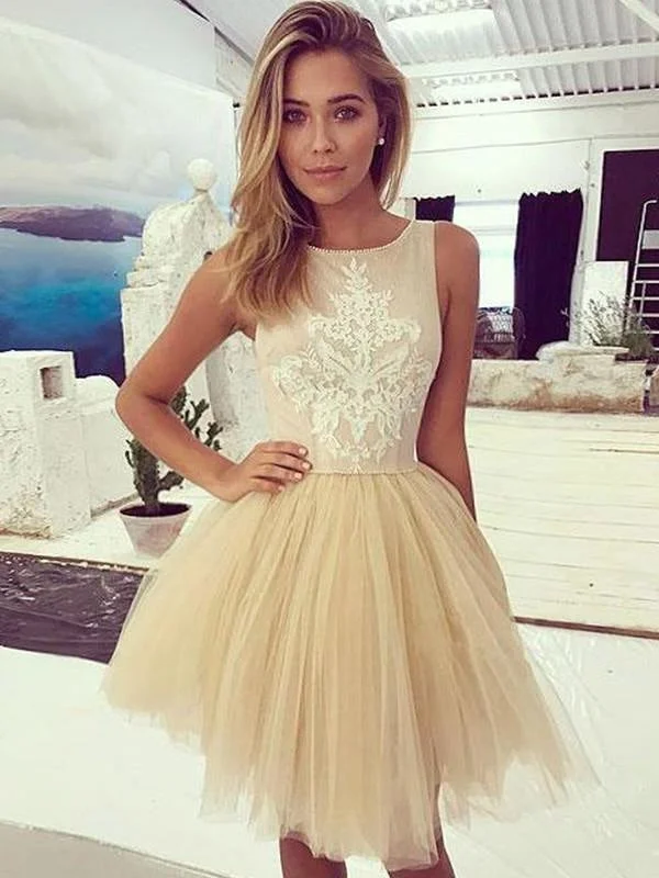 evening gown with train-Bridelily A-Line Sleeveless Bateau Tulle With Applique Short/Mini Dresses