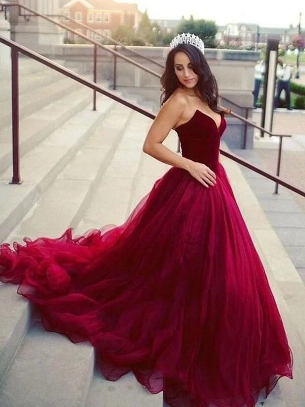 deep V-neck evening gown-A| Bridelily Ball Gown Sleeveless Sweetheart Court Train Tulle Dresses