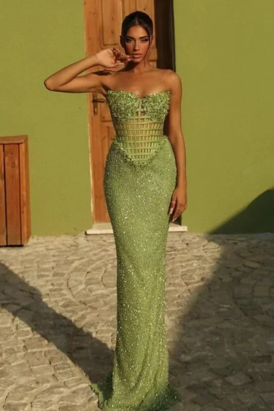 velvet long evening dress-Green Off-the-Shoulder Long Mermaid Prom Dress with Beadings