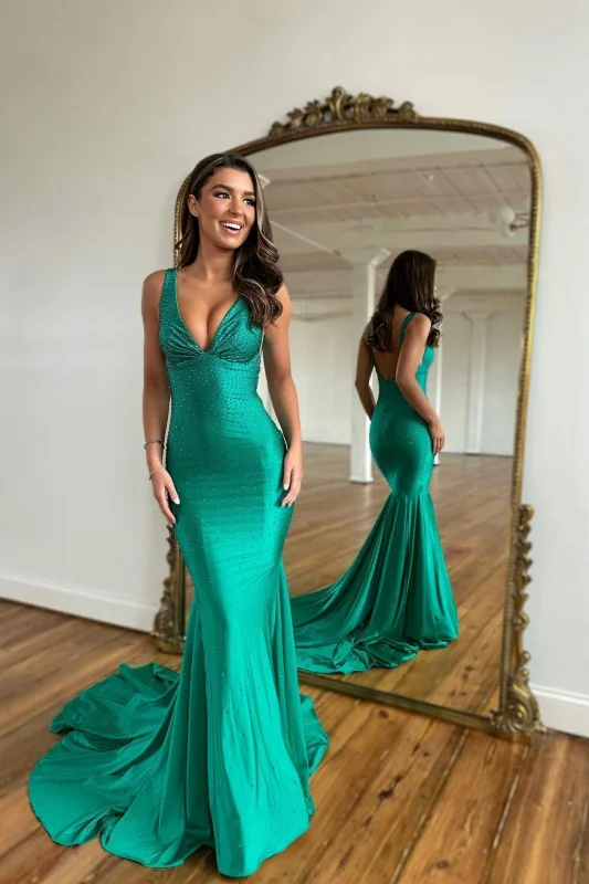 evening dress with beads-Green Prom Dress Wide Shoulder V Neck Long Mermaid with Beads